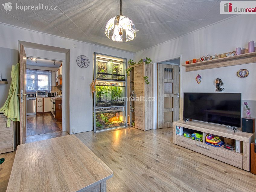 Prodej bytu 3+1 71 m^2 Za Obchody, Neratovice 