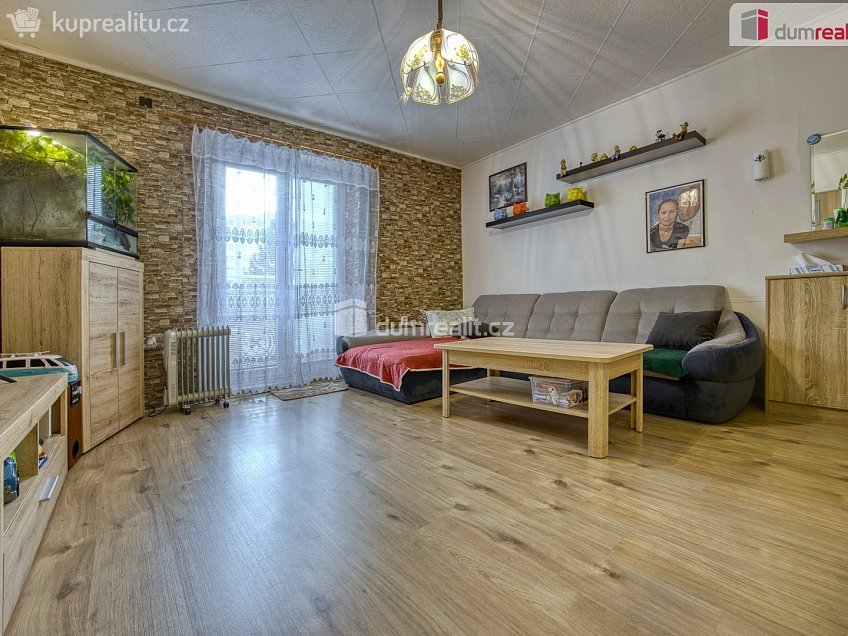 Prodej bytu 3+1 71 m^2 Za Obchody, Neratovice 