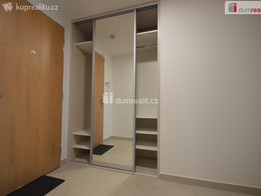 Pronájem bytu 2+kk 56 m^2 K metru, Praha-Zličín 