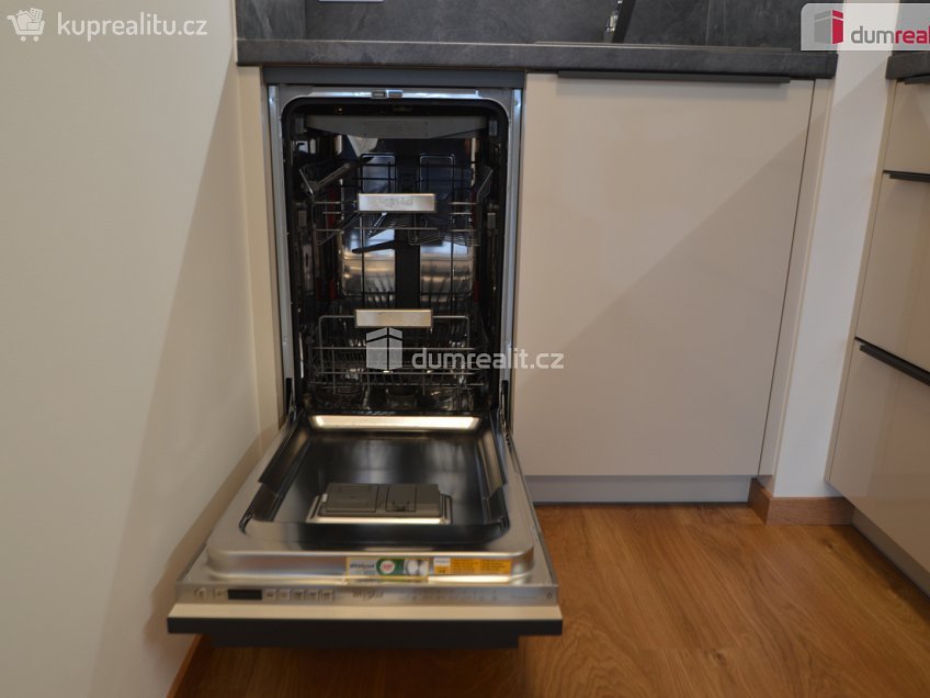 Pronájem bytu 2+kk 56 m^2 K metru, Praha-Zličín 