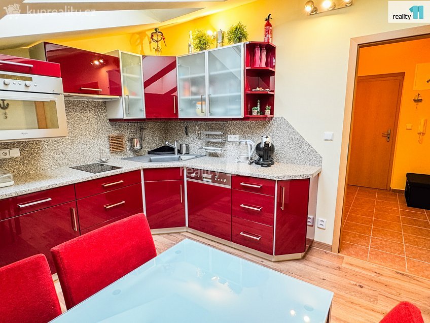 Prodej bytu 2+1 61 m^2 Slapy, Slapy 