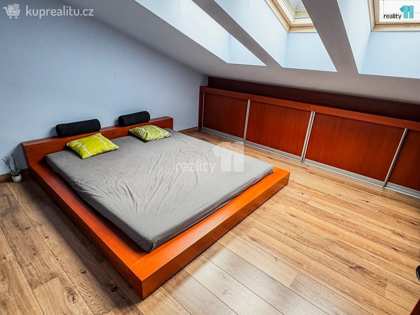 Prodej bytu 2+1 61 m^2 Slapy, Slapy 