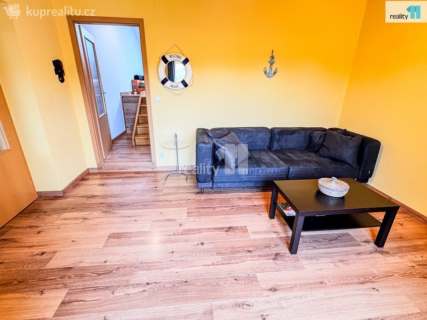 Prodej bytu 2+1 61 m^2 Slapy, Slapy 