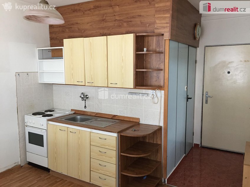 Pronájem bytu 1+1 29 m^2 Plavební, Děčín 