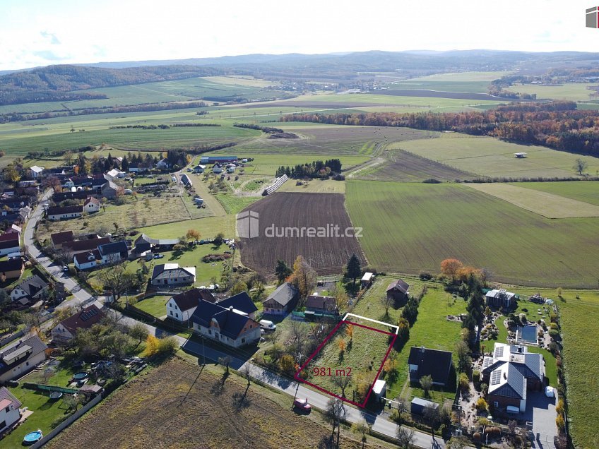 Prodej  stavebního pozemku 981 m^2 Lochovice, Lochovice 