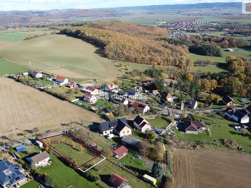 Prodej  stavebního pozemku 981 m^2 Lochovice, Lochovice 