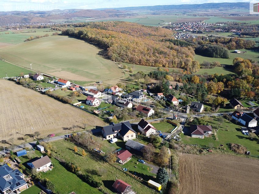 Prodej  stavebního pozemku 981 m^2 Lochovice, Lochovice 