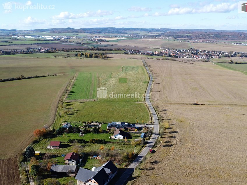 Prodej  stavebního pozemku 981 m^2 Lochovice, Lochovice 