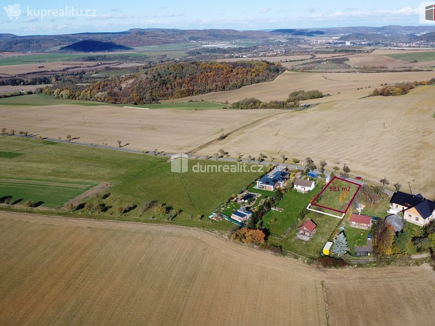 Prodej  stavebního pozemku 981 m^2 Lochovice, Lochovice 