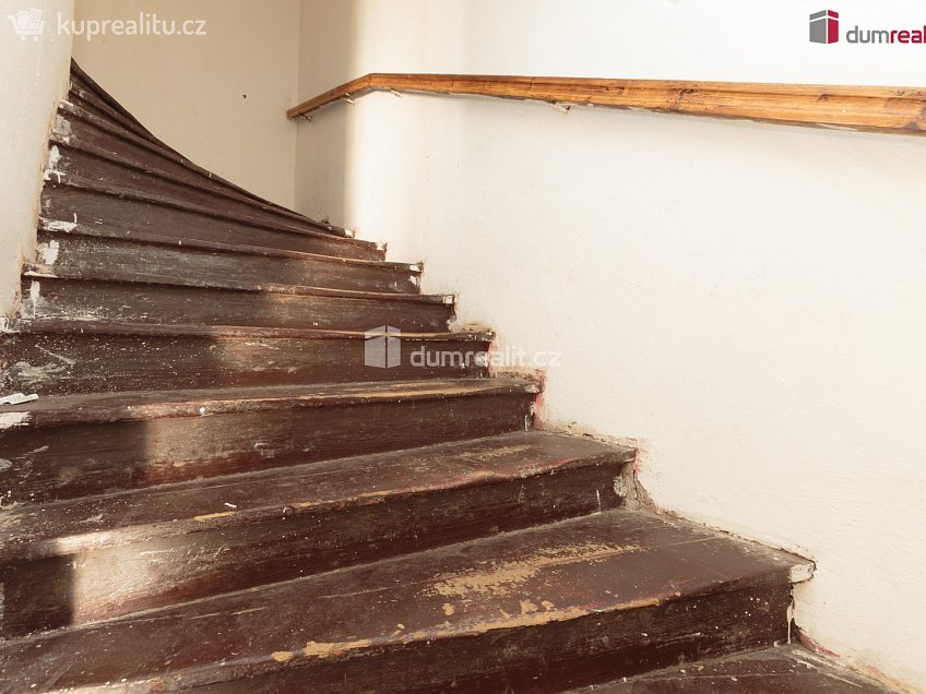 Prodej  činžovního domu 360 m^2 5. května, Králův Dvůr 