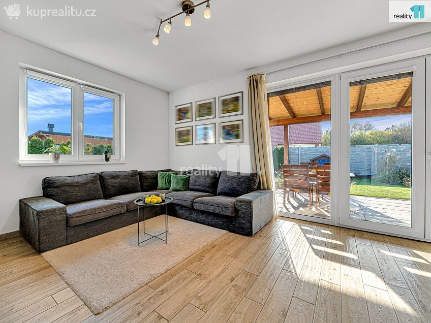 Prodej  rodinného domu 98 m^2 Slunečná, Veliká Ves 