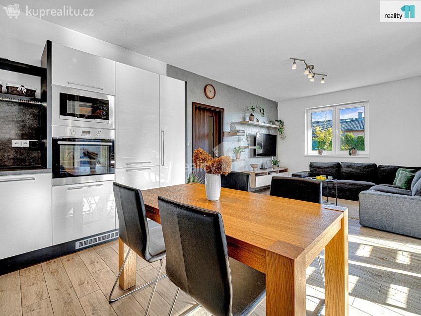 Prodej  rodinného domu 98 m^2 Slunečná, Veliká Ves 