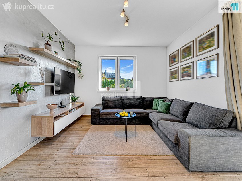 Prodej  rodinného domu 98 m^2 Slunečná, Veliká Ves 