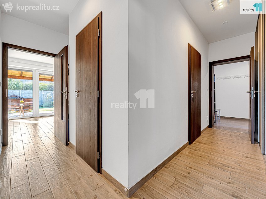 Prodej  rodinného domu 98 m^2 Slunečná, Veliká Ves 