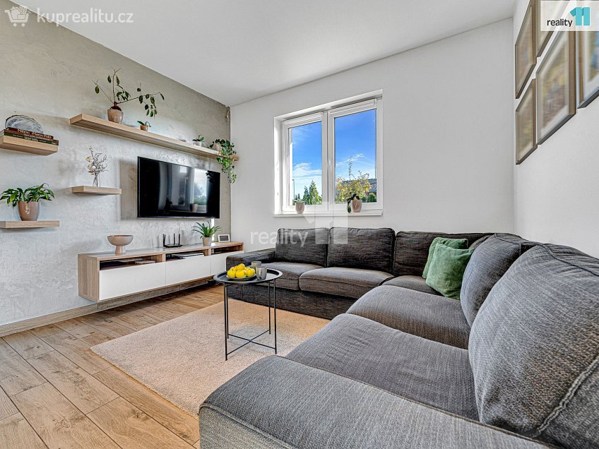 Prodej  rodinného domu 98 m^2 Slunečná, Veliká Ves 