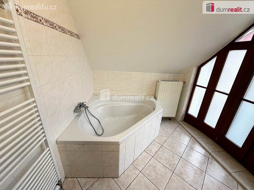 Pronájem bytu 2+kk 60 m^2 Hradební, Uherské Hradiště 