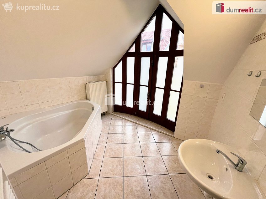 Pronájem bytu 2+kk 60 m^2 Hradební, Uherské Hradiště 