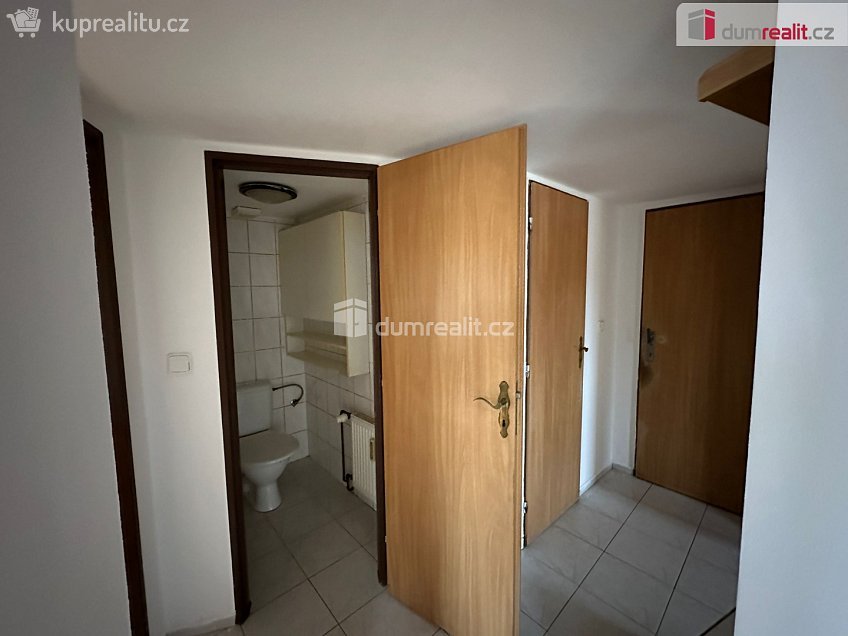 Pronájem bytu 2+1 72 m^2 Luční, Mariánské Lázně 