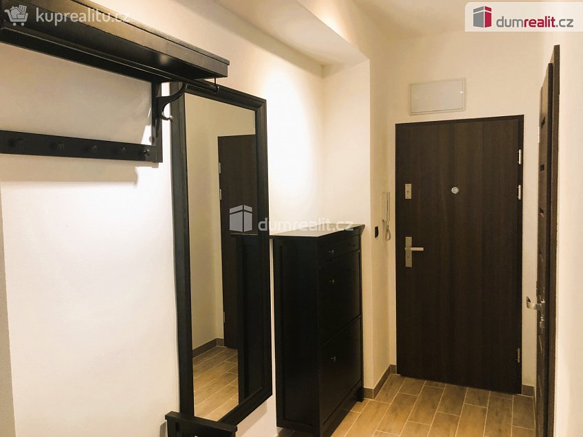 Pronájem bytu 2+kk 53 m^2 Školská čtvrť, Frenštát pod Radhoštěm 