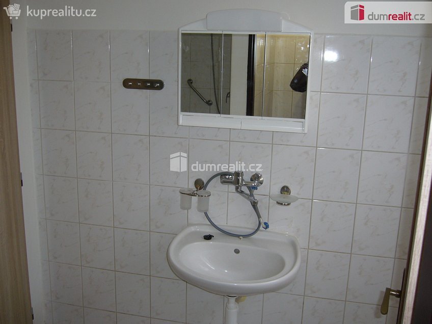 Pronájem bytu 1+kk 35 m^2 Litoměřická, Děčín 