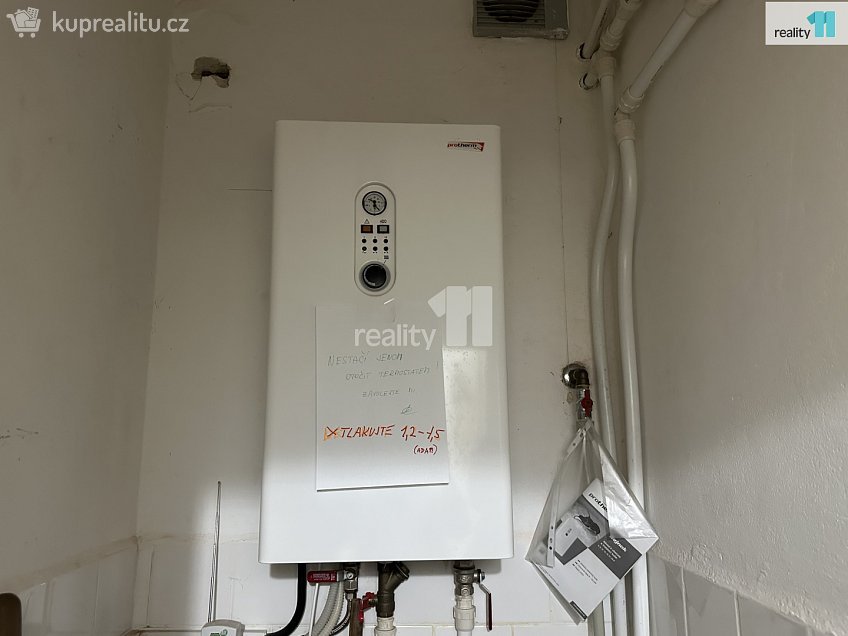 Pronájem  kanceláře 40 m^2 Bendlova, Česká Lípa 