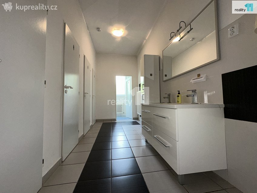 Pronájem  kanceláře 40 m^2 Bendlova, Česká Lípa 