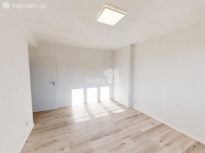 Pronájem bytu 2+1 58 m^2 Kamarytova, Humpolec 