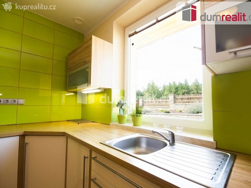 Pronájem  rodinného domu 100 m^2 U Ovčárny, Krnov 