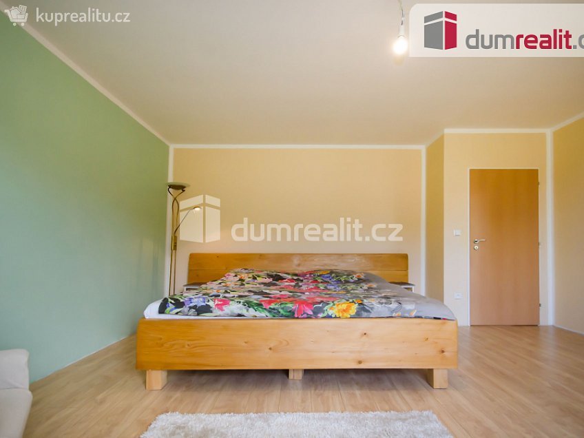 Pronájem  rodinného domu 100 m^2 U Ovčárny, Krnov 