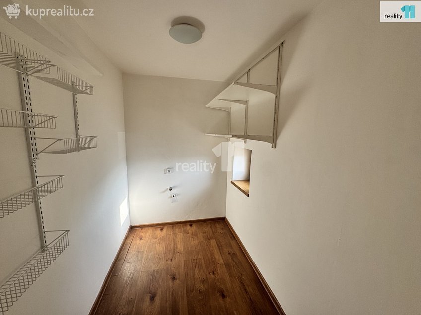 Pronájem  rodinného domu 170 m^2 Buš, Buš 