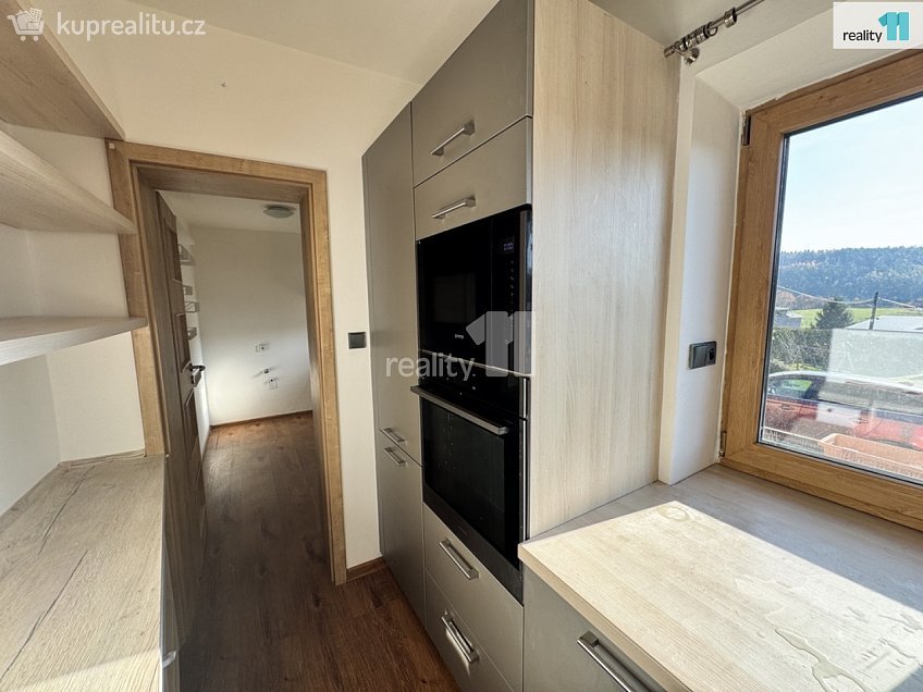 Pronájem  rodinného domu 170 m^2 Buš, Buš 