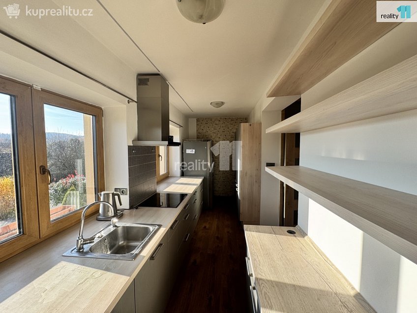 Pronájem  rodinného domu 170 m^2 Buš, Buš 