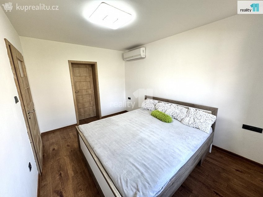 Pronájem  rodinného domu 170 m^2 Buš, Buš 