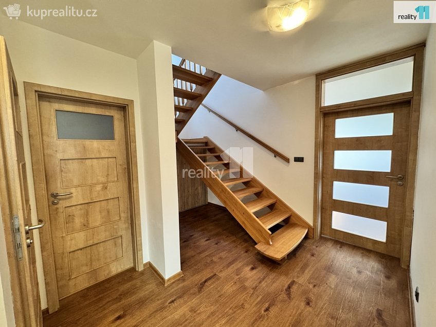 Pronájem  rodinného domu 170 m^2 Buš, Buš 