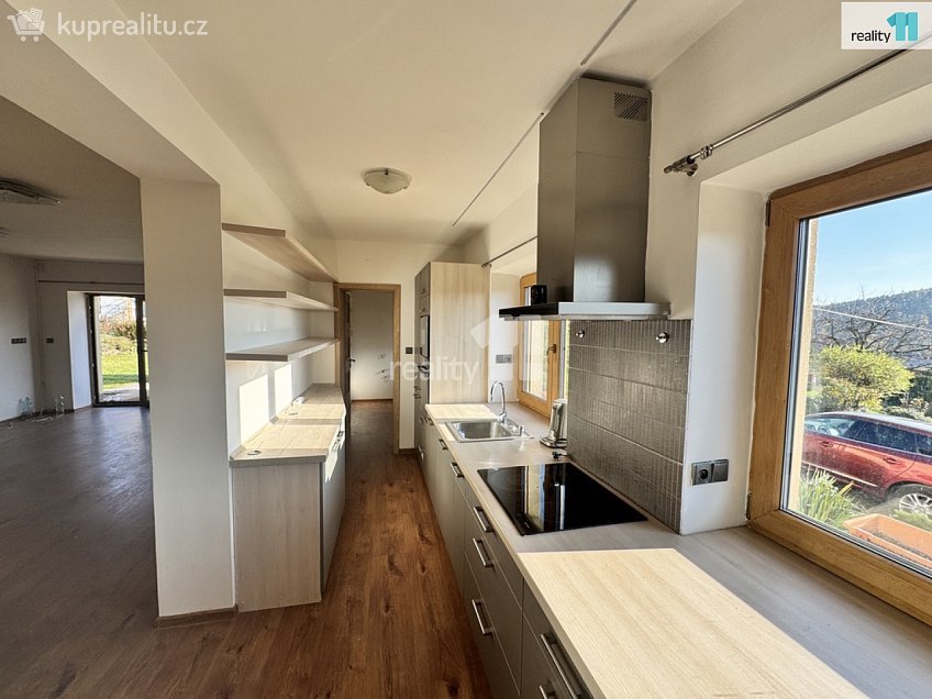 Pronájem  rodinného domu 170 m^2 Buš, Buš 