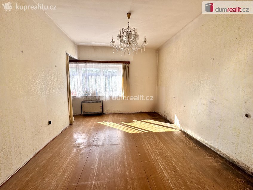 Prodej  rodinného domu 206 m^2 K vodojemu, Praha 5 