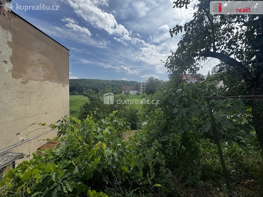 Prodej  rodinného domu 206 m^2 K vodojemu, Praha 5 