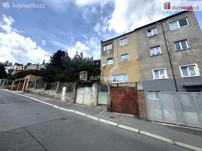 Prodej  rodinného domu 206 m^2 K vodojemu, Praha 5 