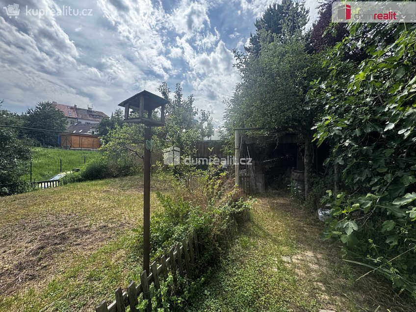 Prodej  rodinného domu 206 m^2 K vodojemu, Praha 5 