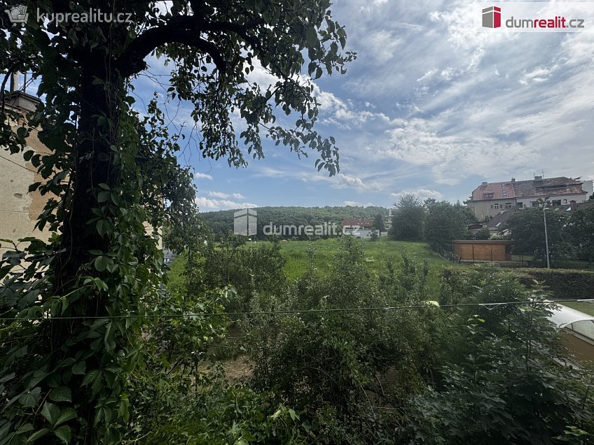 Prodej  rodinného domu 206 m^2 K vodojemu, Praha 5 