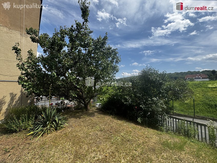 Prodej  rodinného domu 206 m^2 K vodojemu, Praha 5 