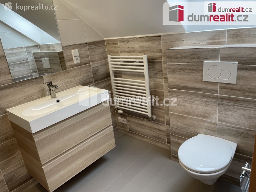 Pronájem bytu 1+kk 30 m^2 Lesní, Luhačovice 