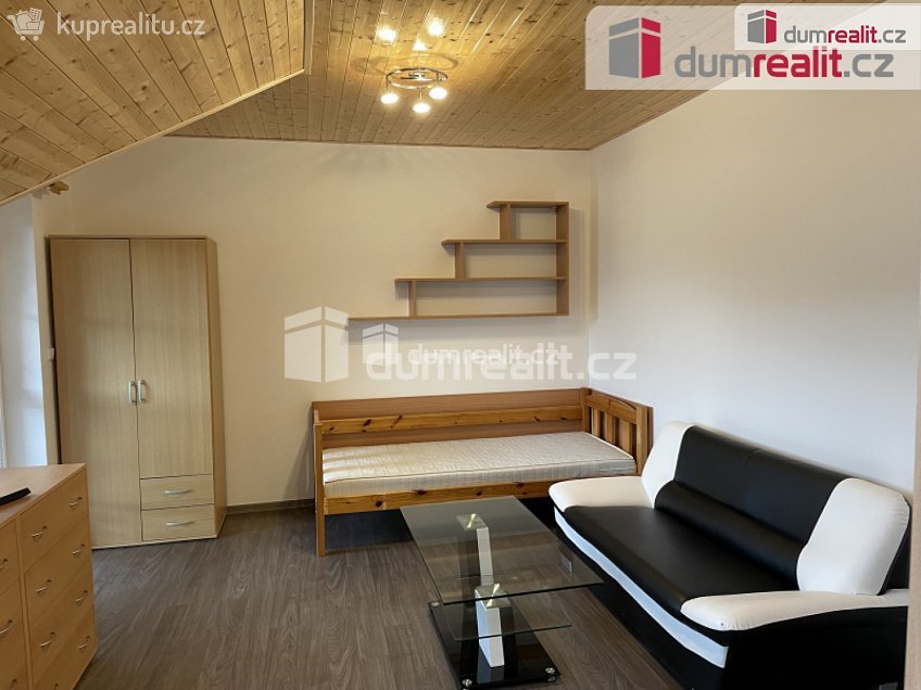 Pronájem bytu 1+kk 30 m^2 Lesní, Luhačovice 