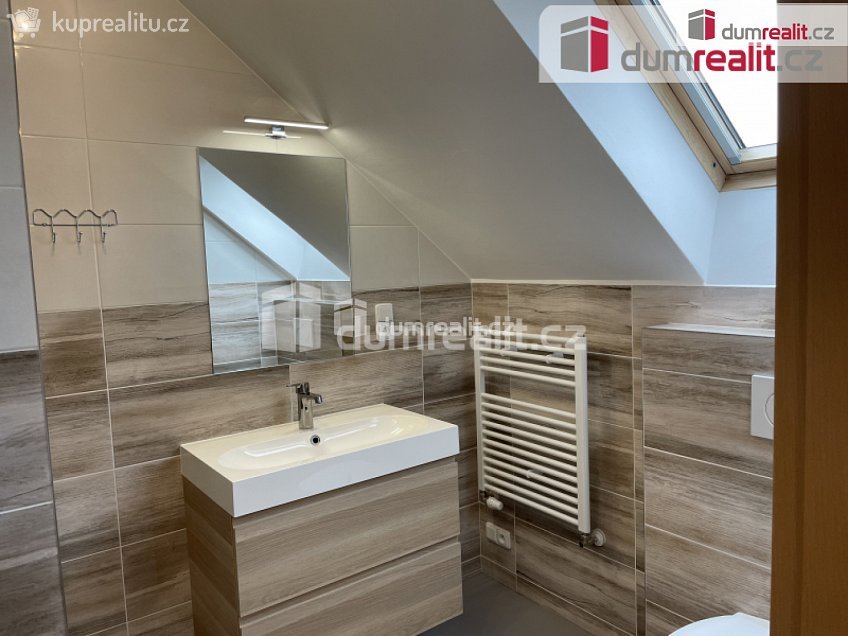 Pronájem bytu 1+kk 30 m^2 Lesní, Luhačovice 