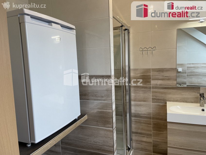 Pronájem bytu 1+kk 30 m^2 Lesní, Luhačovice 