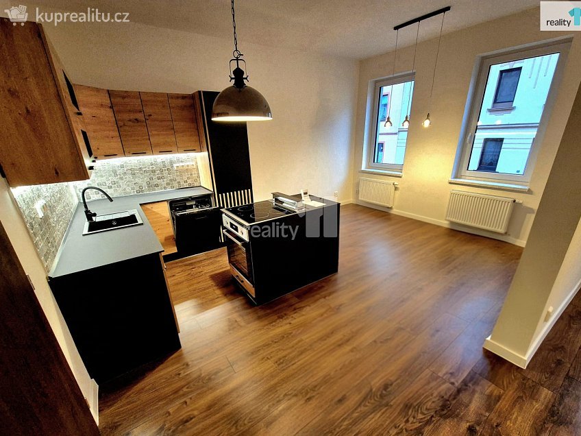 Prodej bytu 3+1 97 m^2 Údolní, Aš 