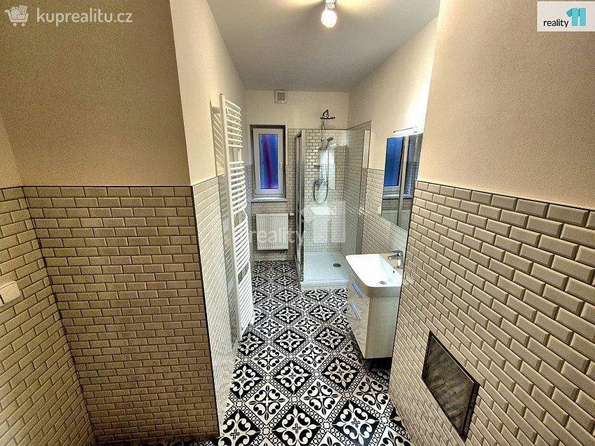 Prodej bytu 3+1 97 m^2 Údolní, Aš 