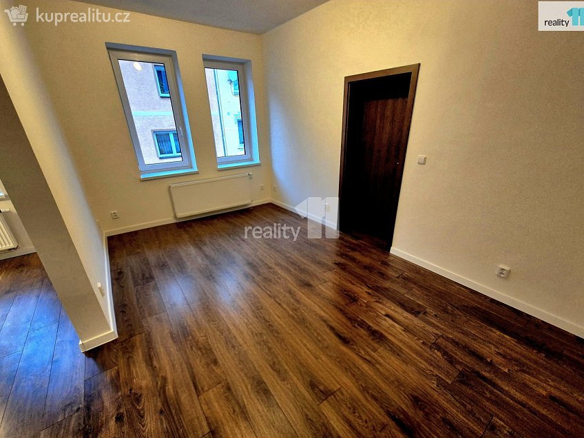 Prodej bytu 3+1 97 m^2 Údolní, Aš 