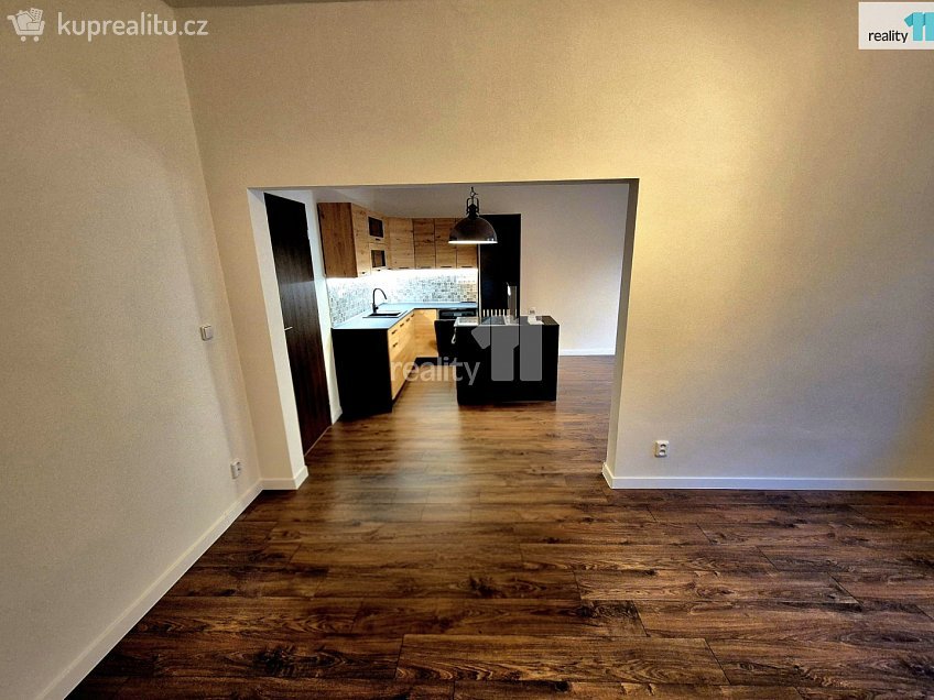 Prodej bytu 3+1 97 m^2 Údolní, Aš 