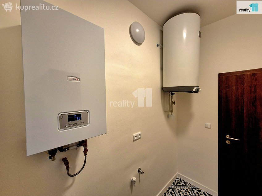 Prodej bytu 3+1 97 m^2 Údolní, Aš 